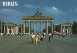 Hier geht es zur Karte mit dem Motiv 'Verkaufsstand auf dem Pariser Platz' Hier geht es zur Karte mit dem Motiv 'Verkaufsstand auf dem Pariser Platz'