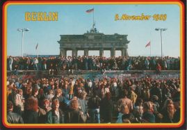 Hier geht es zur Karte mit dem Motiv 'Viele Menschen nach der Maueröffnung' Hier geht es zur Karte mit dem Motiv 'Viele Menschen nach der Maueröffnung'