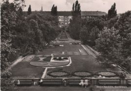 Hier geht es zur Karte mit dem Motiv 'Kaskaden und Gartenanlage im Park' Hier geht es zur Karte mit dem Motiv 'Kaskaden und Gartenanlage im Park'