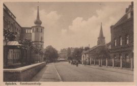 Hier geht es zur Karte mit dem Motiv 'Fahrräder und Autos auf der Straße' Hier geht es zur Karte mit dem Motiv 'Fahrräder und Autos auf der Straße'