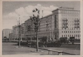 Hier geht es zur Karte mit dem Motiv 'Block an der Stalinallee in Friedrichshain' Hier geht es zur Karte mit dem Motiv 'Block an der Stalinallee in Friedrichshain'