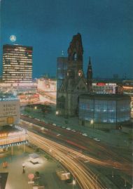 Hier geht es zur Karte mit dem Motiv 'Gedächtniskirche zur Blauen Stunde' Hier geht es zur Karte mit dem Motiv 'Gedächtniskirche zur Blauen Stunde'