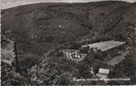 Hier geht es zur Karte mit dem Motiv 'Ruinenburg im waldigen Tal' Hier geht es zur Karte mit dem Motiv 'Ruinenburg im waldigen Tal'