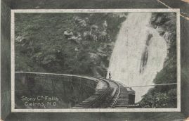 Hier geht es zur Karte mit dem Motiv 'Bahnlinie am Wasserfall' Hier geht es zur Karte mit dem Motiv 'Bahnlinie am Wasserfall'