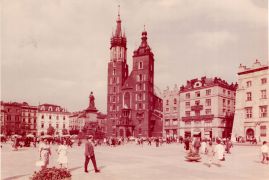 Hier geht es zur Karte mit dem Motiv 'Autos vor der Marienkirche' Hier geht es zur Karte mit dem Motiv 'Autos vor der Marienkirche'