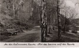 Hier geht es zur Karte mit dem Motiv 'Ein Weg entlang der Krummen Lanke' Hier geht es zur Karte mit dem Motiv 'Ein Weg entlang der Krummen Lanke'