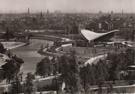 Hier geht es zur Karte mit dem Motiv 'Kongresshalle vor Stadtkulisse' Hier geht es zur Karte mit dem Motiv 'Kongresshalle vor Stadtkulisse'