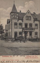 Hier geht es zur Karte mit dem Motiv 'Ein Pferd auf der Bahnhofstraße' Hier geht es zur Karte mit dem Motiv 'Ein Pferd auf der Bahnhofstraße'