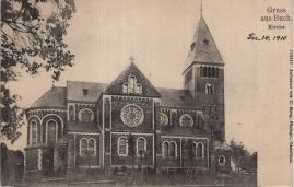 Hier geht es zur Karte mit dem Motiv 'Auffallende Fenster an der Kirche' Hier geht es zur Karte mit dem Motiv 'Auffallende Fenster an der Kirche'