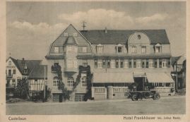 Hier geht es zur Karte mit dem Motiv 'Herabgelassene Markisen am Hotel'