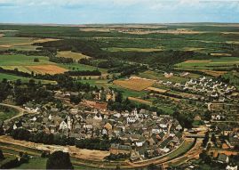 Hier geht es zur Karte mit dem Motiv 'Fachwerkhäuser, Kirchen und ein Schloss' Hier geht es zur Karte mit dem Motiv 'Fachwerkhäuser, Kirchen und ein Schloss'
