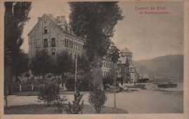 Hier geht es zur Karte mit dem Motiv 'Zwei Männer am Rhein in Boppard' Hier geht es zur Karte mit dem Motiv 'Zwei Männer am Rhein in Boppard'