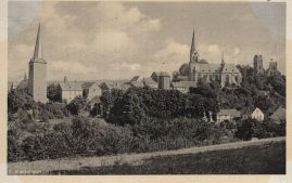 Hier geht es zur Karte mit dem Motiv 'Blick zum schiefen Kirchturm' Hier geht es zur Karte mit dem Motiv 'Blick zum schiefen Kirchturm'