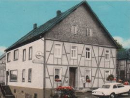 Hier finden Sie Karten mit dem Motiv 'Henau'